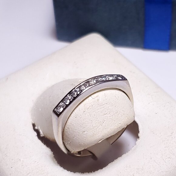 Estate .24ctw Natural Rd Diamond channel set 18Kt W/Gold S-7.25 Band Ring #20867 - Picture 3 of 6